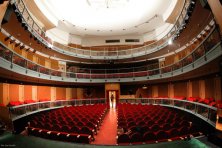 Teatro - “Una barra de pan calentito y algo más”